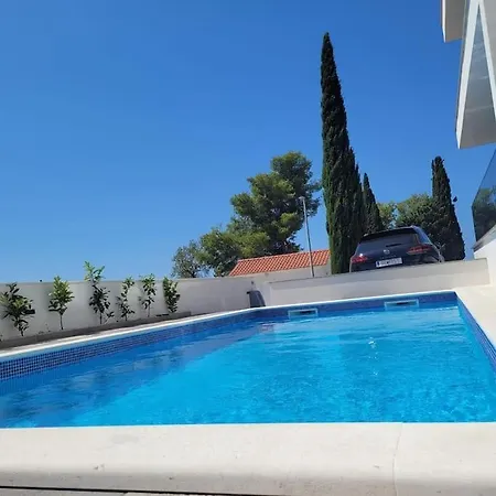 Fortuna - Cozy & Stylish With Pool And Sea View *
