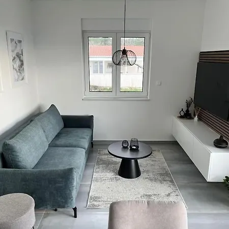 Fortuna - Cozy & Stylish With Pool And Sea View Διαμέρισμα Τρογκίρ