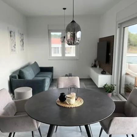 Διαμέρισμα Fortuna - Cozy & Stylish With Pool And Sea View